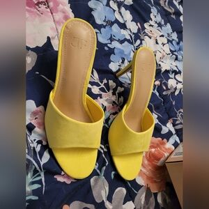 Justfab Maddie Green/Yellow Slip On Dress Sandals, Size 7.5